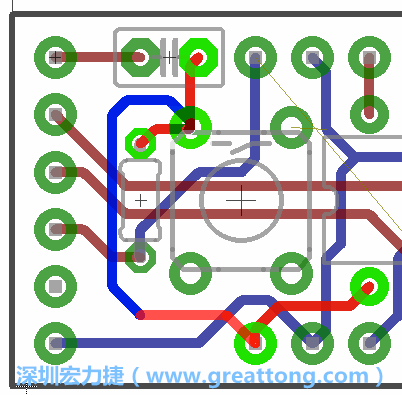 為了要?jiǎng)?chuàng)造一個(gè)電路通道，首先要先點(diǎn)擊重置開關(guān)的連結(jié)點(diǎn)進(jìn)行布線，在電路板的背面繪制線路直到其它線路前的乾淨(jìng)區(qū)域。
