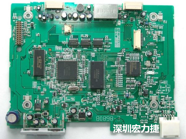 大面積PCB若電子元器件數(shù)量多、重量較重，板材強(qiáng)度不夠時容易產(chǎn)生PCB中央部凹陷問題。